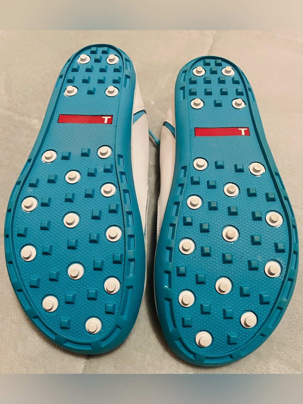 Spikeless Golf Shoes by TRUE Linkswear Women’s, EUC